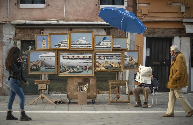 Banksy Venezia a Piazza San Marco (flickr - CC BY-NC 2.0 - utente Dunk)