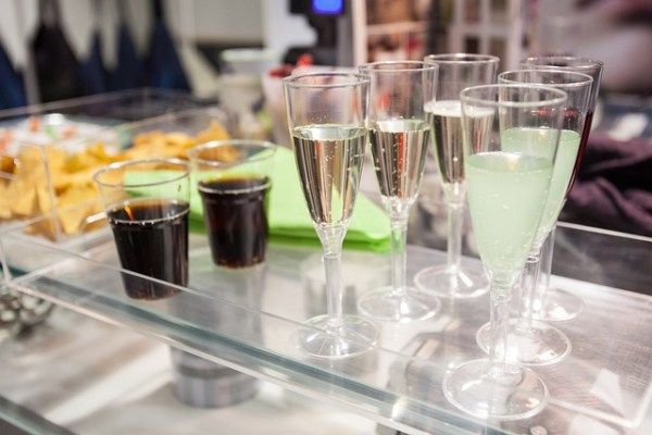 cocktail e cicchetti a venezia per aperitivo - foto di Foto di beboplu da Pixabay 