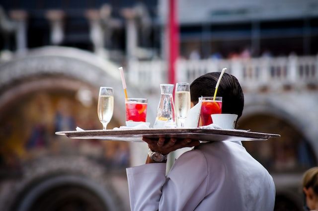 cosa sono i bacari a venezia origine del nome storia - https://unsplash.com/photos/hEC6zxdFF0M