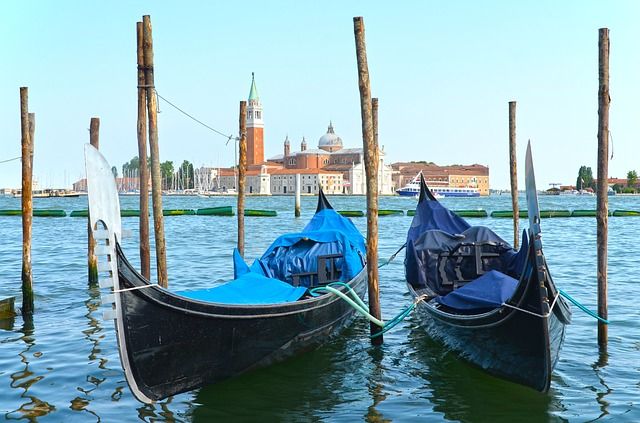 marzo a venezia cosa fare - https://pixabay.com/it/photos/gondola-venezia-canale-grande-2913954/