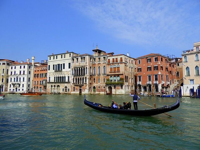 cosa fare a venezia a marzo - https://pixabay.com/it/photos/gondola-venezia-canale-grande-2913954/